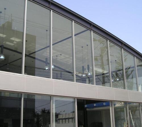 六安建筑玻璃贴膜施工如何操作不起泡